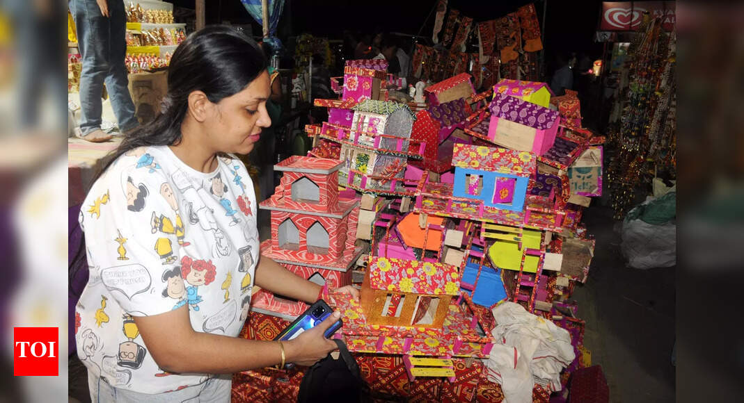 Patna celebrates timeless tradition of clay toys and ‘gharaunda’ on Diwali