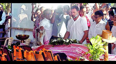 Rahul pays tribute to Zubeen, seeks transparent probe in death case