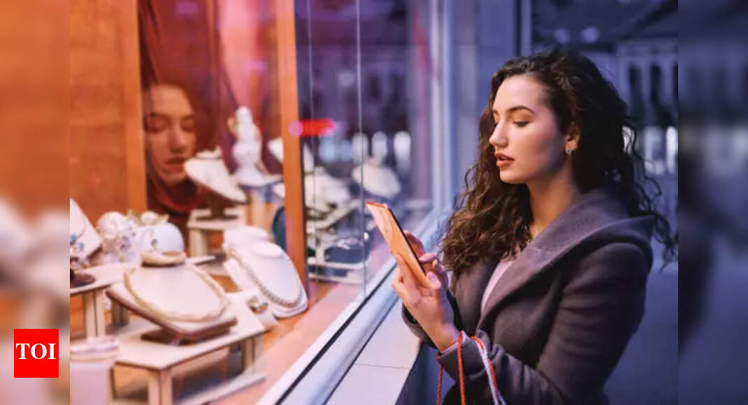 Goodbye heavy gold sets! This is what smart shoppers are choosing this Dhanteras