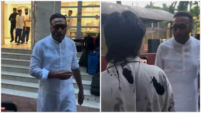 Pankaj Dheer’s prayer meet: Jackie Shroff rebukes paparazzi, says ‘Tere ghar pe aisa huwa toh…’ urging them to maintain decorum