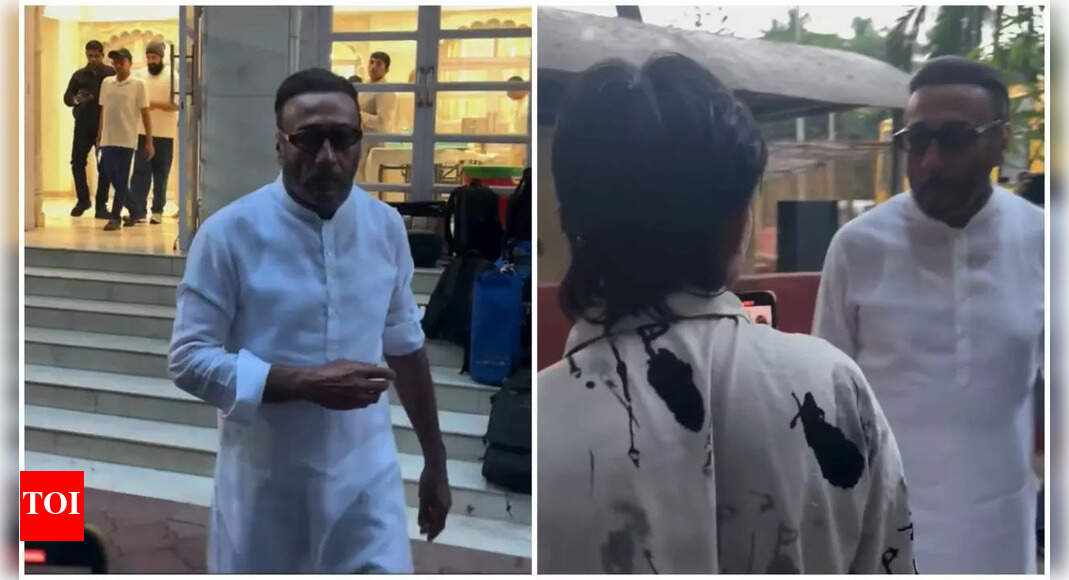 Pankaj Dheer’s prayer meet: Jackie Shroff rebukes paparazzi, says ‘Tere ghar pe aisa huwa toh…’ urging them to maintain decorum