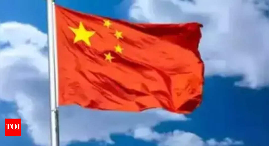 China expels top general, 8 others in anti-graft drive