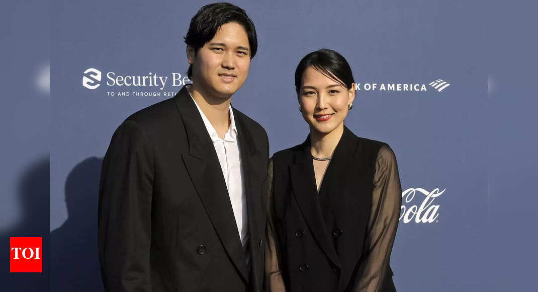Shohei Ohtani makes history with leadoff homer as wife Mamiko’s proud return lights up Dodgers’ playoff night