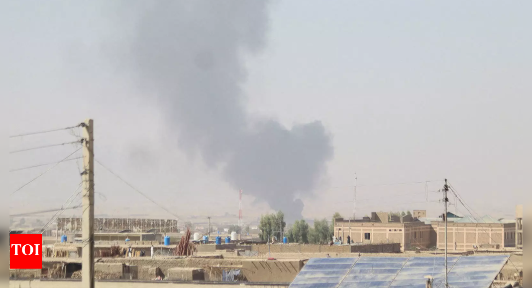Urgent Doha talks called: Pak sends top officials to meet Afghan Taliban