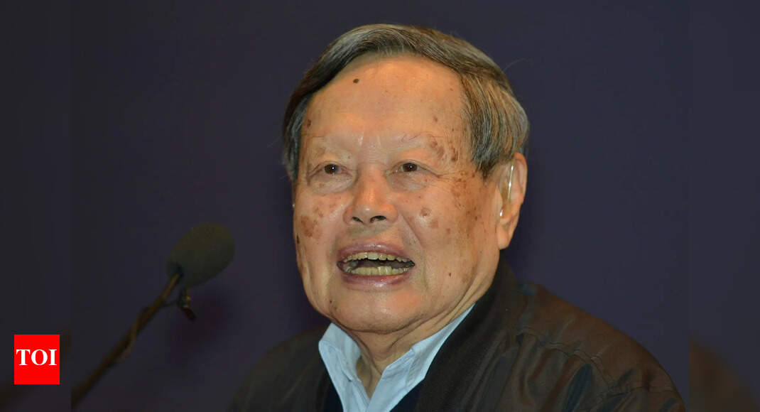<div>Physicist Chen Ning Yang dies; won Nobel for work on 'parity laws' - tributes pour in</div> <div>Physicist Chen Ning Yang dies; won Nobel for work on 'parity laws' - tributes pour in</div>