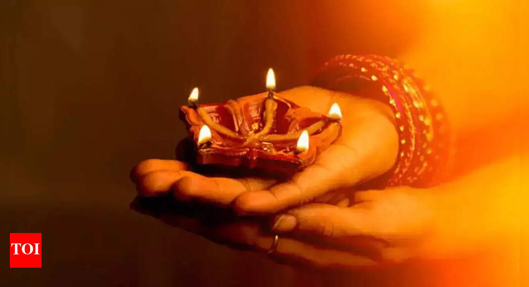 Happy Diwali 2025: Inspiring Quotes and Messages to Help You Discover Your Inner Light