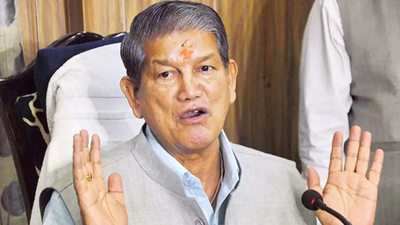 Dehradun: Ex-Uttarakhand CM Harish Rawat in crash scare; vehicle damaged near Kankerkheda