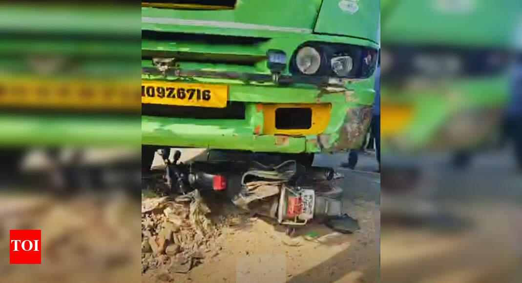 One killed after speeding bus hits bike in Bokaro