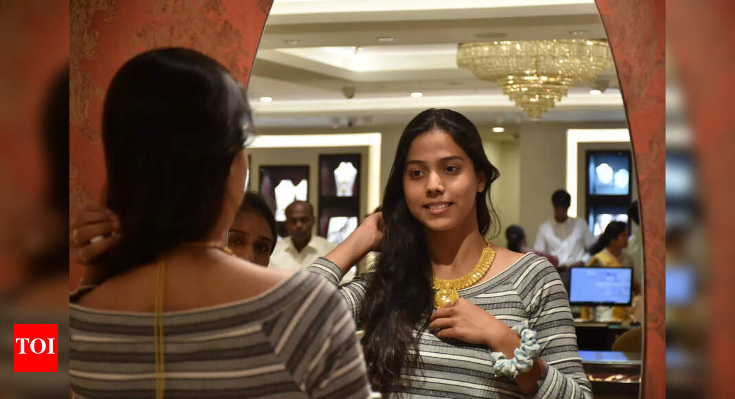 Ranchi Sees Surge in Gold and Silver Sales This Dhanteras Despite Rising Prices