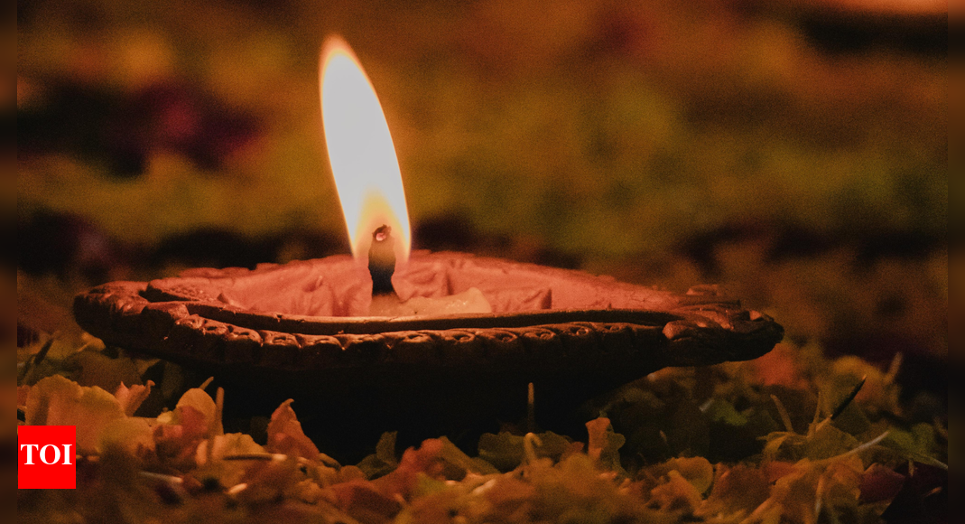 Soaring gold prices take glitter off Dhanteras; jewellery sales fall 16%