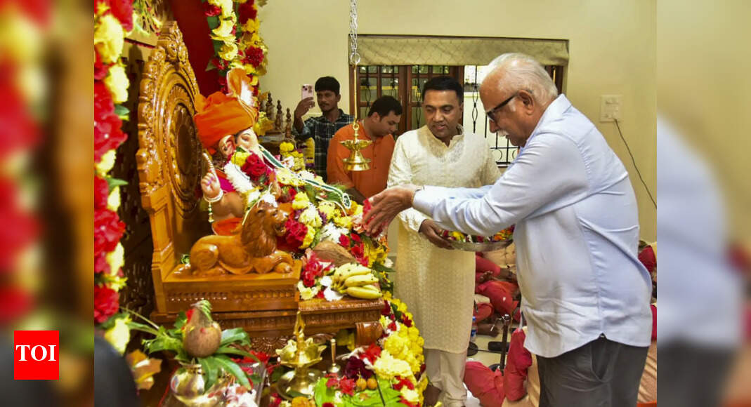 Governor, CM extend Diwali wishes