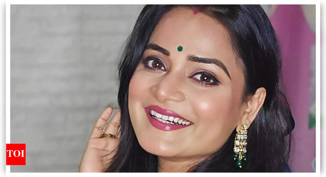Dolphin Dubey: I plan to make a purchase on this Dhanteras for Lakshmi of our house, my mom