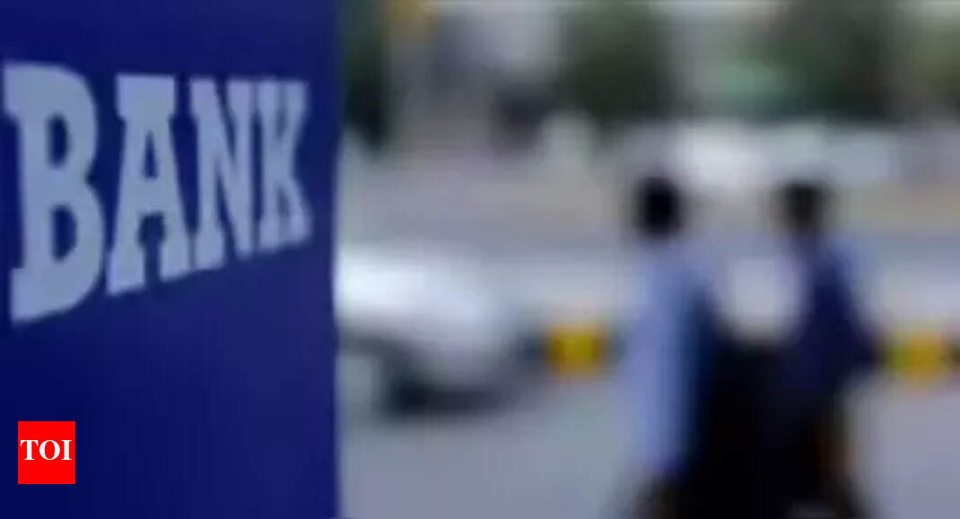 Private banks report mixed results as new CEOs clean up – The Times of India Private banks report mixed results as new CEOs clean up – The Times of India