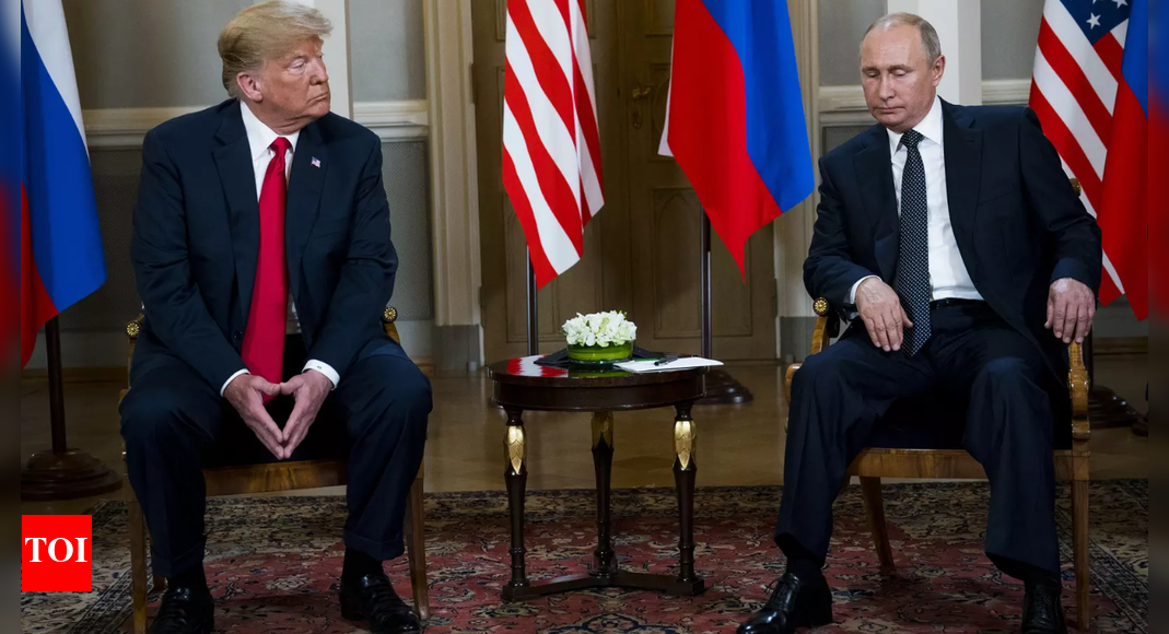 <div>'Make a deal': Putin demands Ukraine's Donetsk in war-end offer to Trump; Kyiv calls it 'selling them their own leg'</div>