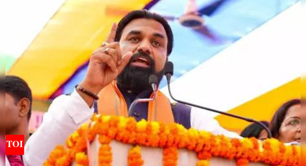 <div>'Confusion and conflict in Mahagathbandhan': Bihar deputy CM Samrat Chaudhary slams oppn bloc; JMM quits alliance</div> <div>'Confusion and conflict in Mahagathbandhan': Bihar deputy CM Samrat Chaudhary slams oppn bloc; JMM quits alliance</div>