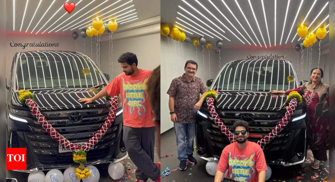 Comedian Samay Raina buys a luxurious car worth approximately Rs 1.2 crore; see pics