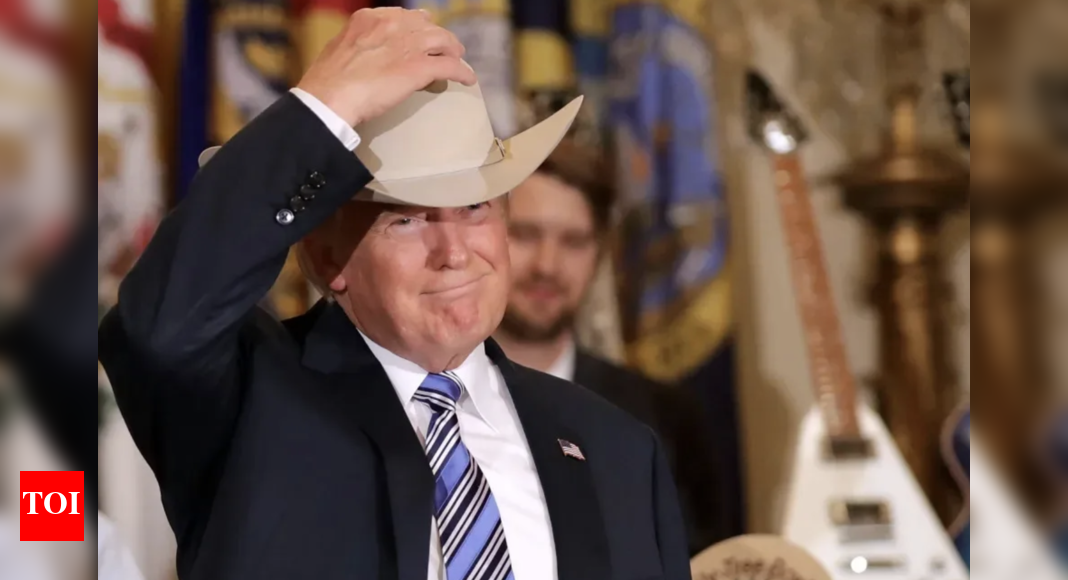 Dallas Cowboys get roasted in viral ‘No Kings’ protest poster alongside Donald Trump and Elon Musk