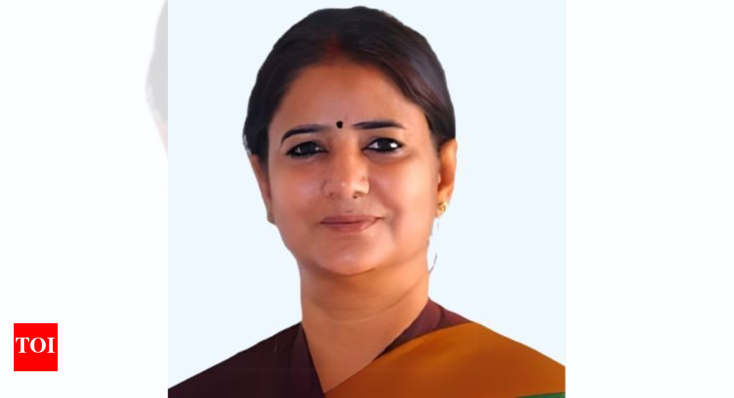Bihar polls: RJD women’s wing chief Ritu Jaiswal files nomination as independent; opposes ticket to rival Bihar polls: RJD women’s wing chief Ritu Jaiswal files nomination as independent; opposes ticket to rival