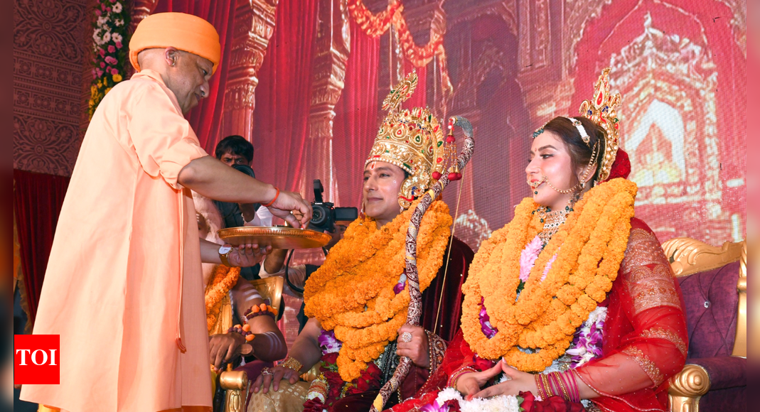 <div>'They called Lord Ram a myth': CM Yogi slams Congress, SP at Ayodhya Deepotsav; recalls bullets fired at devotees</div>