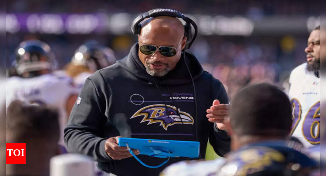 Could Dolphins’ Anthony Weaver jump ship after 2025 disaster? Titans eye defensive coach for head job