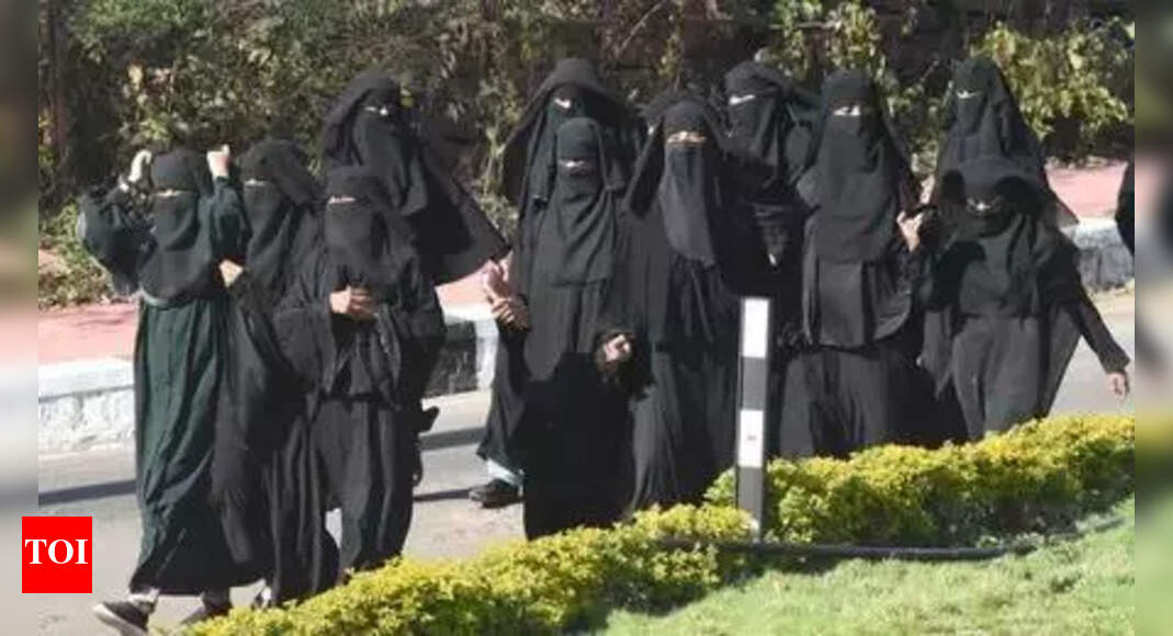 Parents remove kids from Kerala convent school over hijab curbs Parents remove kids from Kerala convent school over hijab curbs