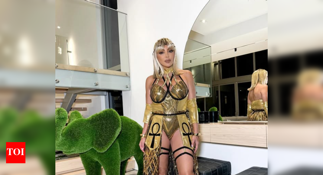 Scottie Pippen’s ex-wife Larsa Pippen rocks in golden Halloween costume while stepping out with current boyfriend Jeff Coby
