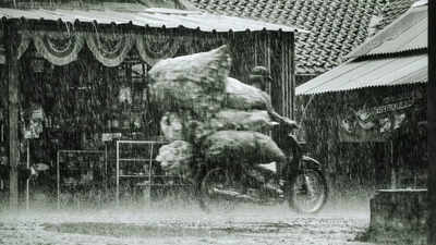 Heavy rainfall to continue over southern states; IMD issues flash flood alerts for these states
