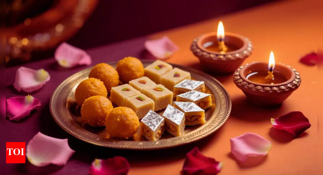 Happy Diwali 2025: Top Deepavali Greeting Card Images to Brighten Someone’s Day – The Times of India