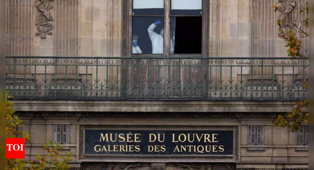From using disc cutters to escaping on scooters: 5 little-known details about the Louvre robbery