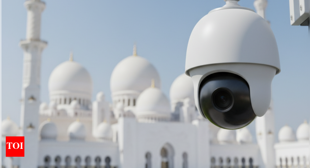 <div>Kuwait's new rule: Mosques cannot install surveillance cameras without Ministry permission</div>