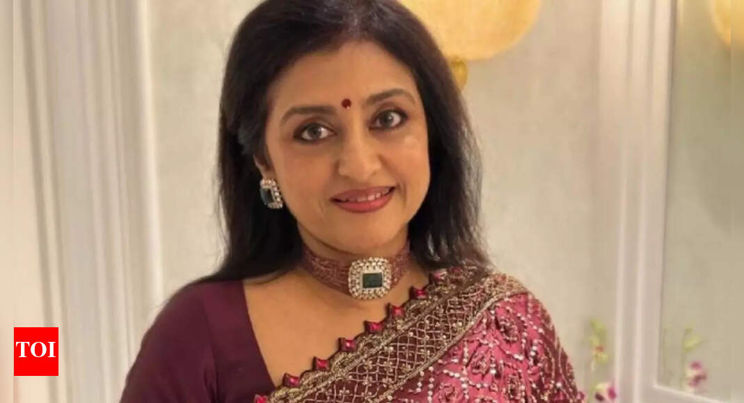 Parvathy Jayaram dances to 'Kantara’s ‘Varaha Roopam’; calls it 'haunting, divine, unshakable'; dedicates to husband Jayaram