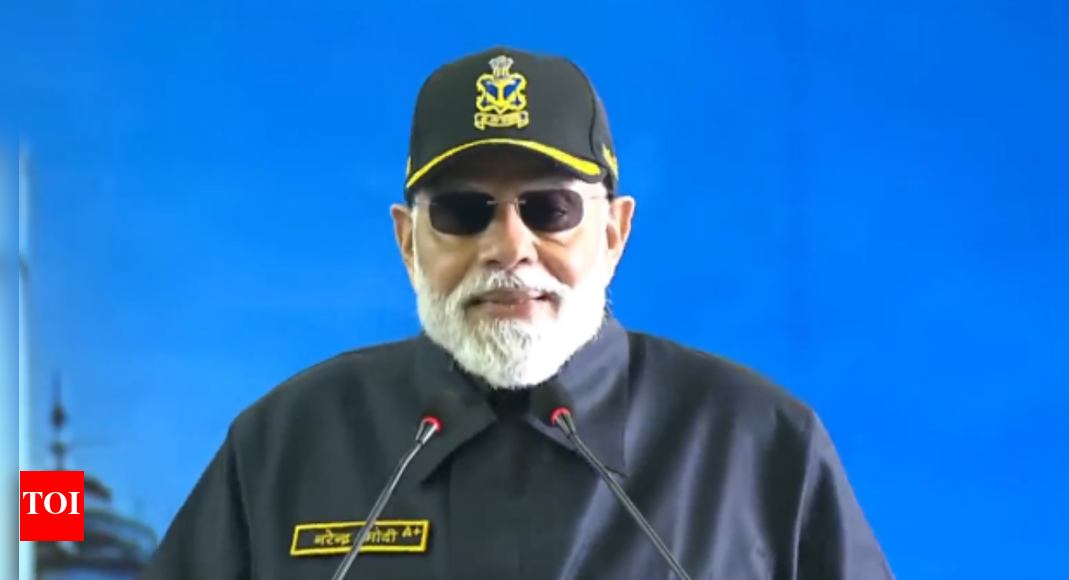<div>'INS Vikrant sent waves of fear across Pakistan': PM Modi celebrates Diwali with Navy — Top quotes from his speech</div>