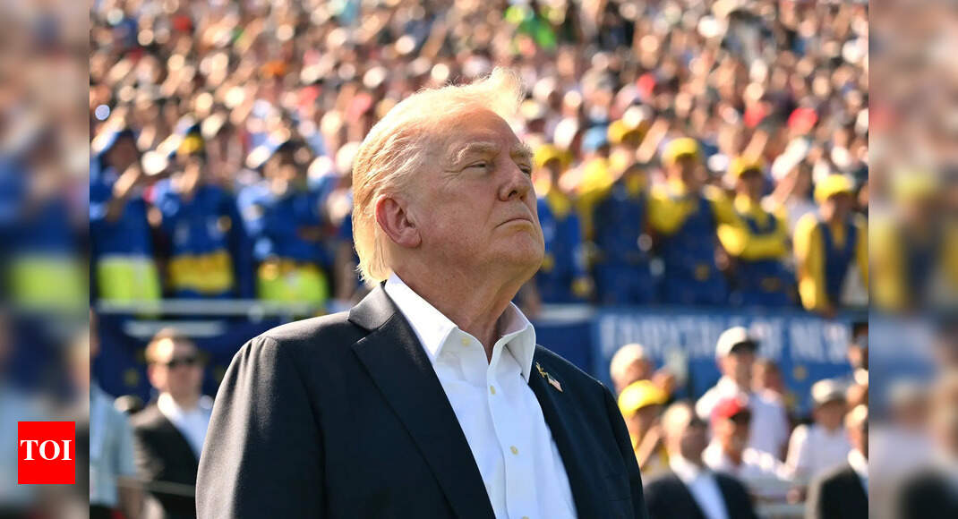 Seoul-Washington tariff talks: Korean business leaders meet Trump for golf match; Hyundai, LG and Samsung chiefs join