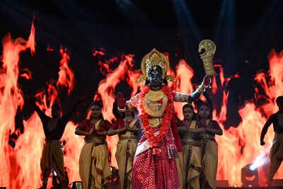 Grand Deepawali Mahotsav lights up with devotion and splendour
