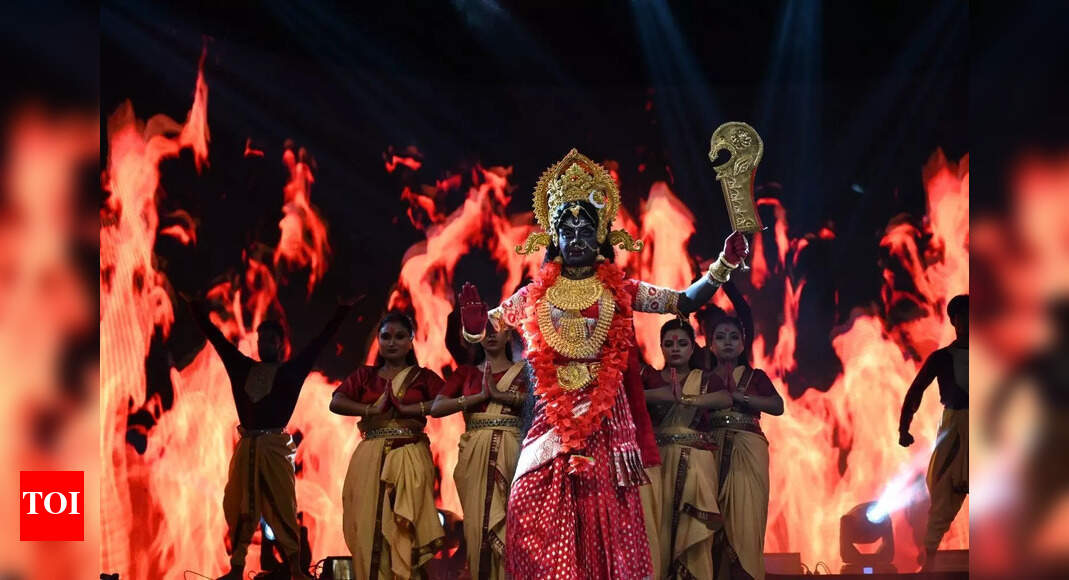 Grand Deepawali Mahotsav lights up with devotion and splendour
