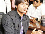 Vivek Oberoi caught smoking