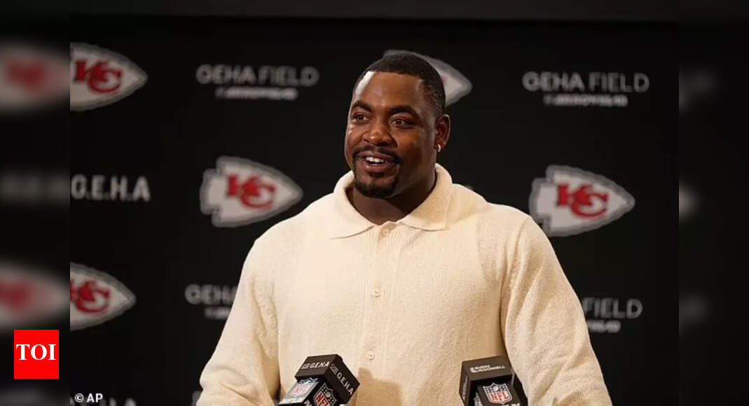 Chris Jones sparks wild questions as strange glass bottle drink goes viral during Chiefs game