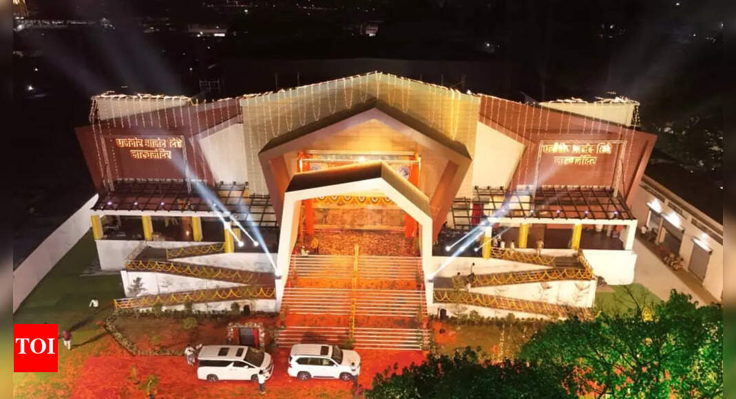 Deputy CM Eknath Shinde inaugurates state-of-the-art 'Dharmveer Anand Dighe auditorium' in Ambernath