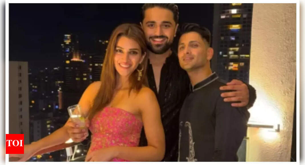 Kriti Sanon's rumoured beau Kabir Bahia joins her for Diwali celebrations; couple's pic together goes viral