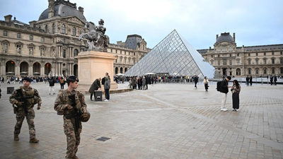  French minister gets fresh lead on Louvre thieves who pulled off 7-minute heist
