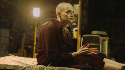  LA theatre offers free tickets for Emma Stone’s Bugonia if you shave your head