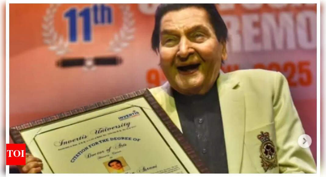 Asrani Death: Asrani’s manager reveals actor’s final moments; shares he was hospitalised due to ‘breathing issues’, was laid to rest in private ceremony | – The Times of India