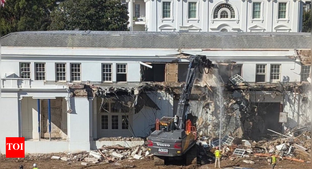 White House East Wing demolition begins as Donald Trump builds first ever presidential ballroom