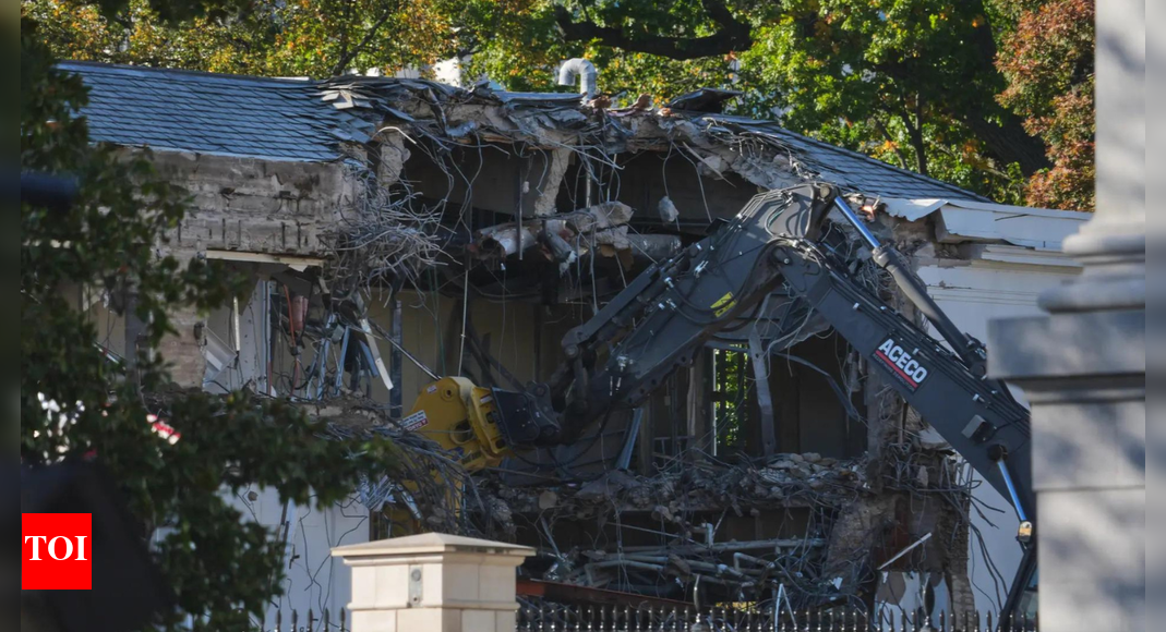 Watch: Bulldozers move in as part of White House razed; Trump set to build grand ballroom Watch: Bulldozers move in as part of White House razed; Trump set to build grand ballroom
