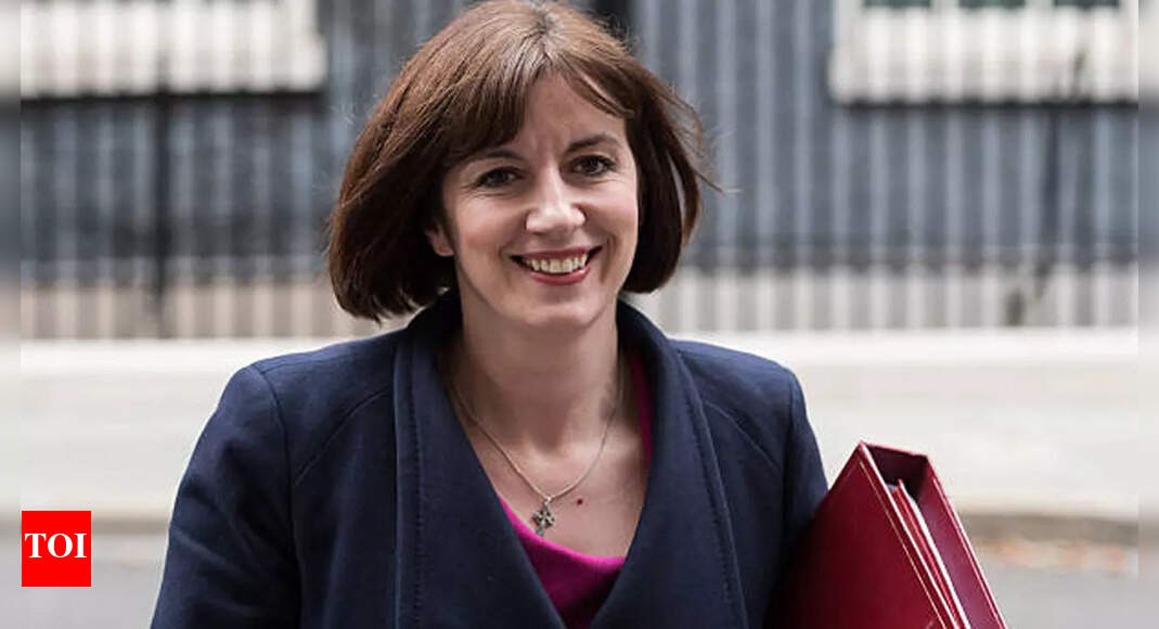 University tuition fees in England to increase yearly from 2026, linked to RPIx inflation rate