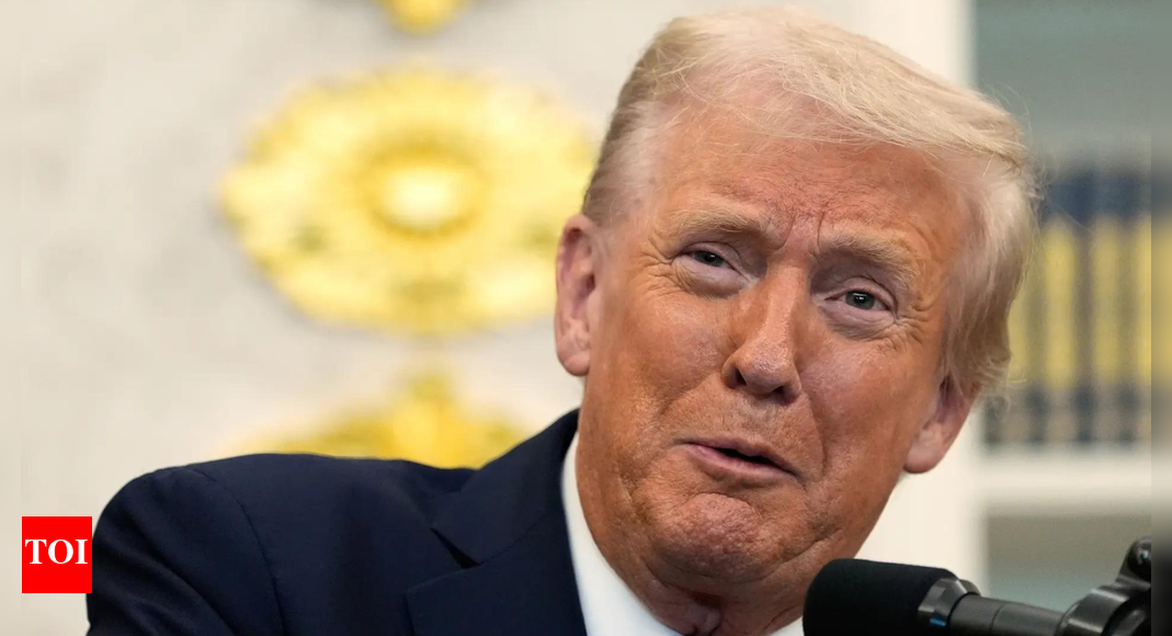 <div>'Eternal truth that good will always triumph': Donald Trump wishes Americans on Diwali</div> <div>'Eternal truth that good will always triumph': Donald Trump wishes Americans on Diwali</div>