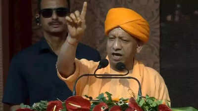 <p>UP CM Yogi Adityanath (Photo credit: ANI)</p>
<p>” decoding=”async” fetchpriority=”high”/></p></div>
</p></div>
</p></div>
<div class= 1,000 quintals of wheat seed sent to Punjab for farmers affected by floods: UP CM Yogi