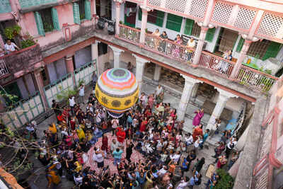  The 101-Year legacy of Beadon Street’s Fanush Utsav