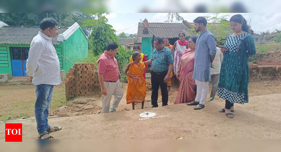 Koraput administration celebrates Diwali with elderly and differently abled persons in compassionate initiative