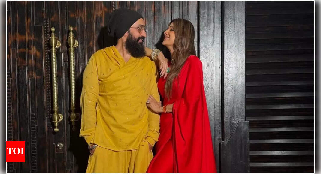 Raj Kundra and Shilpa Shetty celebrate Diwali with lovely photos and a sweet message: 'She's the fire, I am the sunshine'